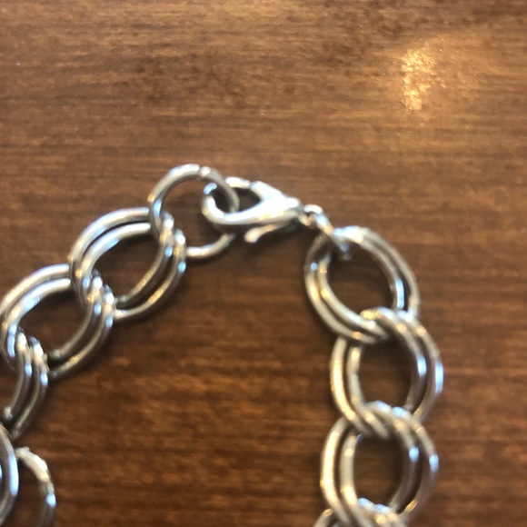 Pewter Link Bracelet With Dice Charm - Picture 3 of 4